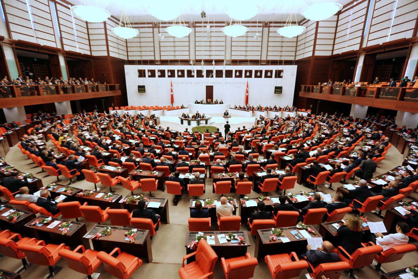 Güvenlik soruşturması ve arşiv araştırmasına ilişkin kanun teklifi kabul edildi Güvenlik soruşturması ve arşiv araştırmasına ilişkin kanun teklifi kabul edildi
